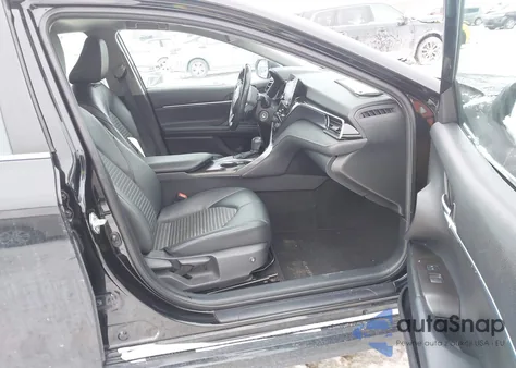 2021 Toyota Camry Se z USA, uszkodzony, nr VIN 4T1G11AK0MU441588